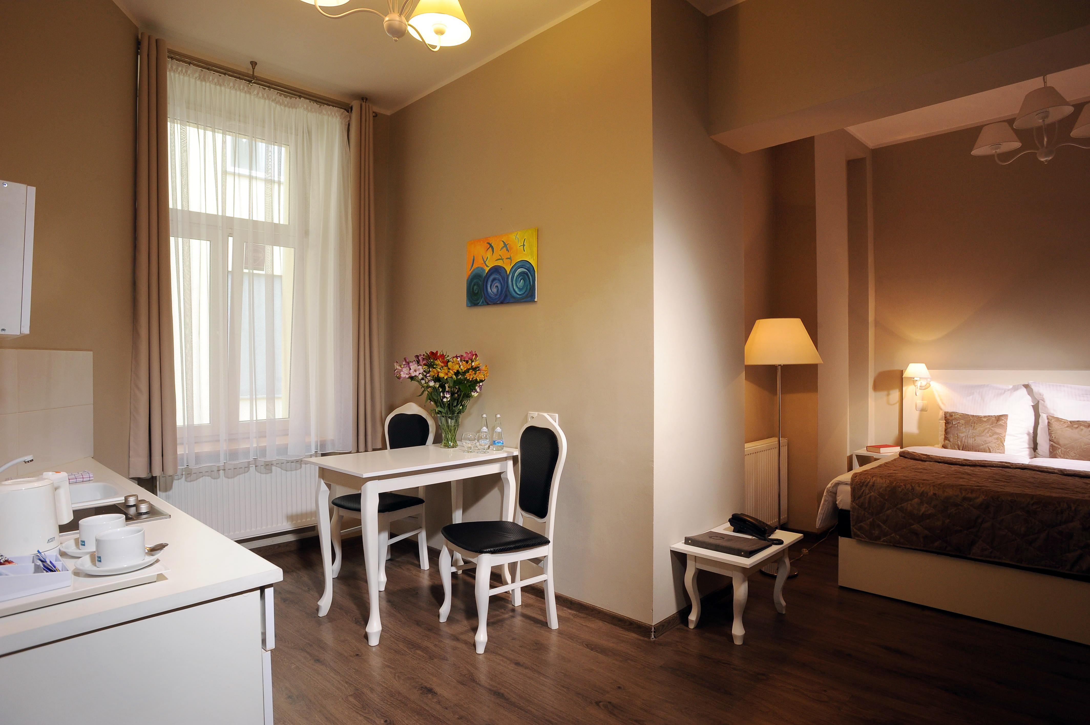 Leone Aparthotel 3*
