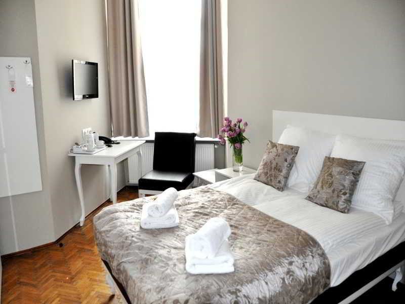 Leone 3* Krakau